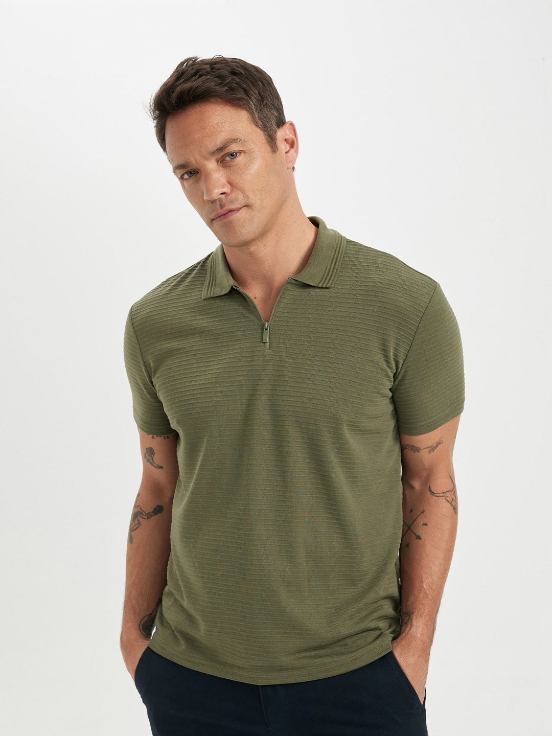 

DeFacto Men Polo Collar T-shirt, Na