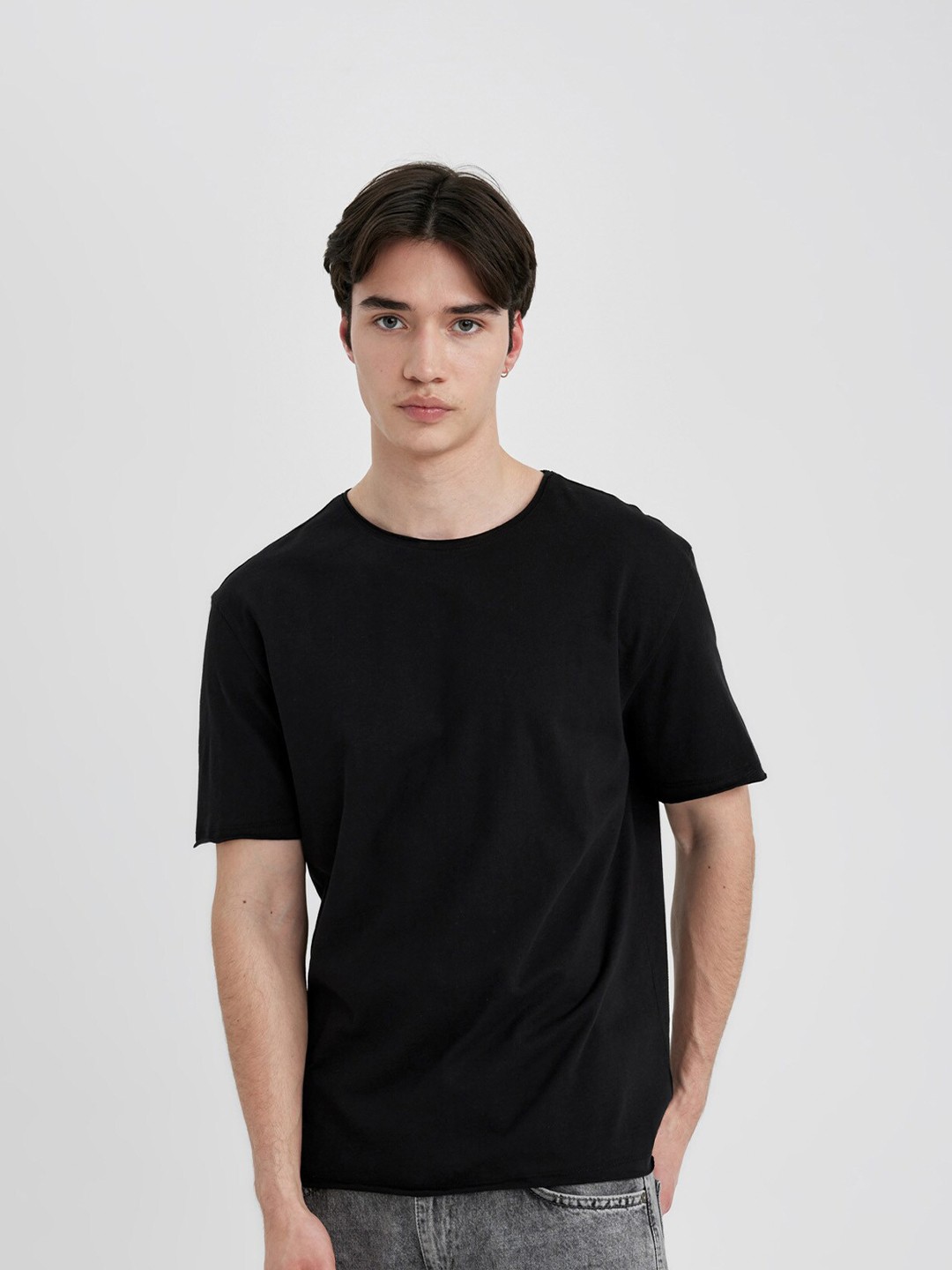 

DeFacto Men Pockets T-shirt, Na