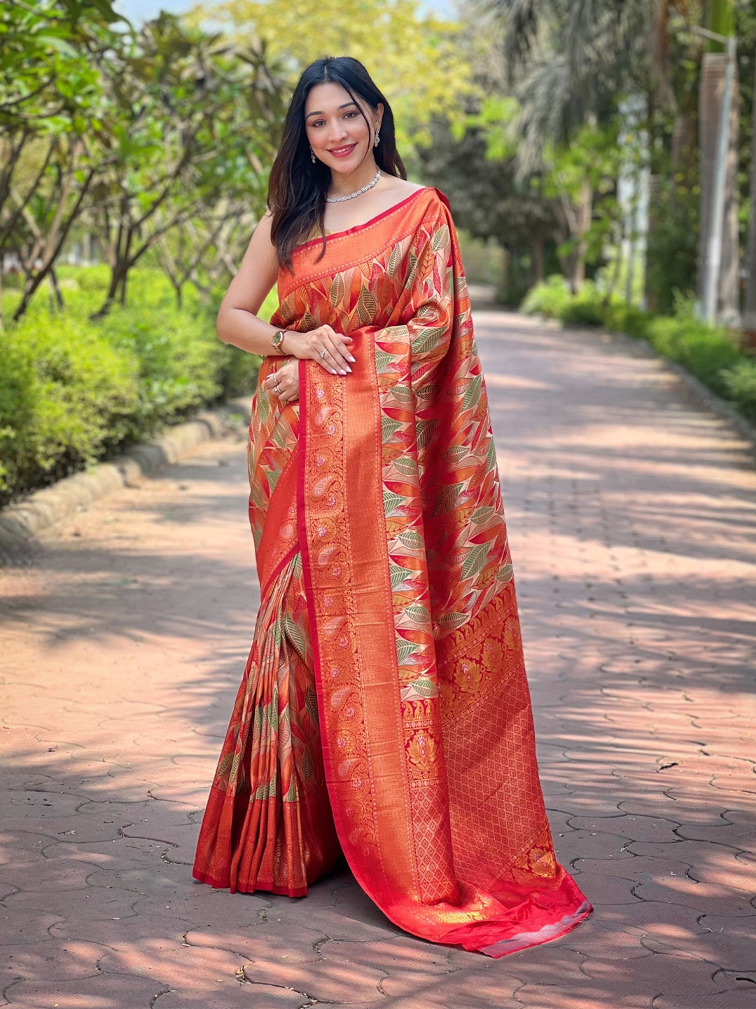

Mitera Woven Design Zari Banarasi Saree, Red