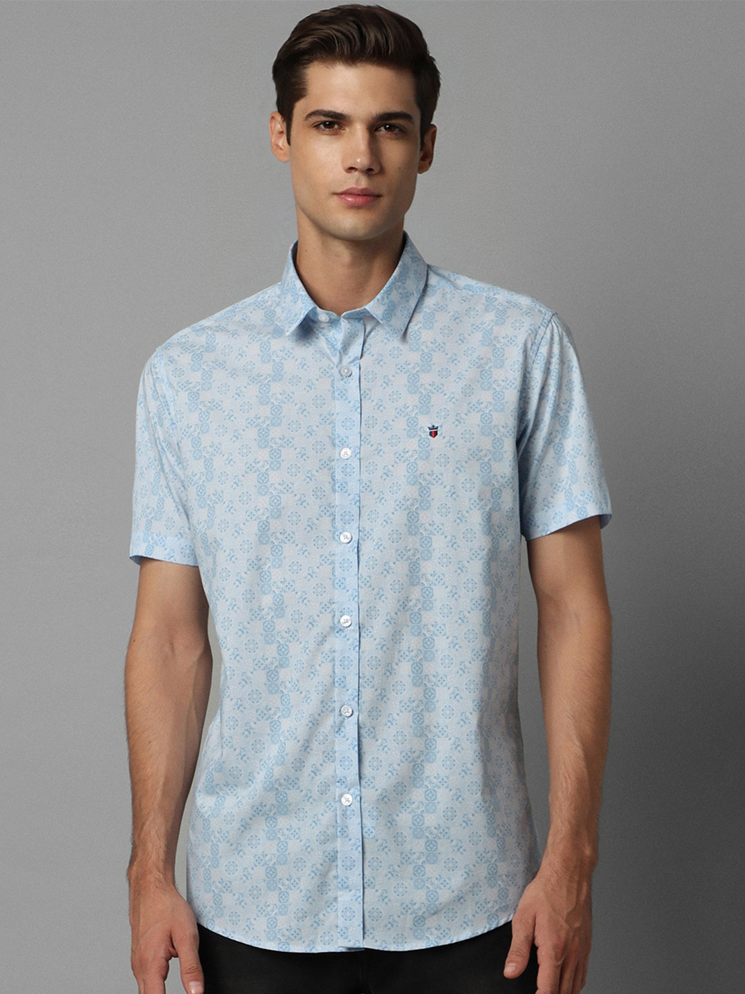 

Louis Philippe Sport Spread Collar Long Sleeves Slim Fit Geometric Printed Casual Shirt, Blue