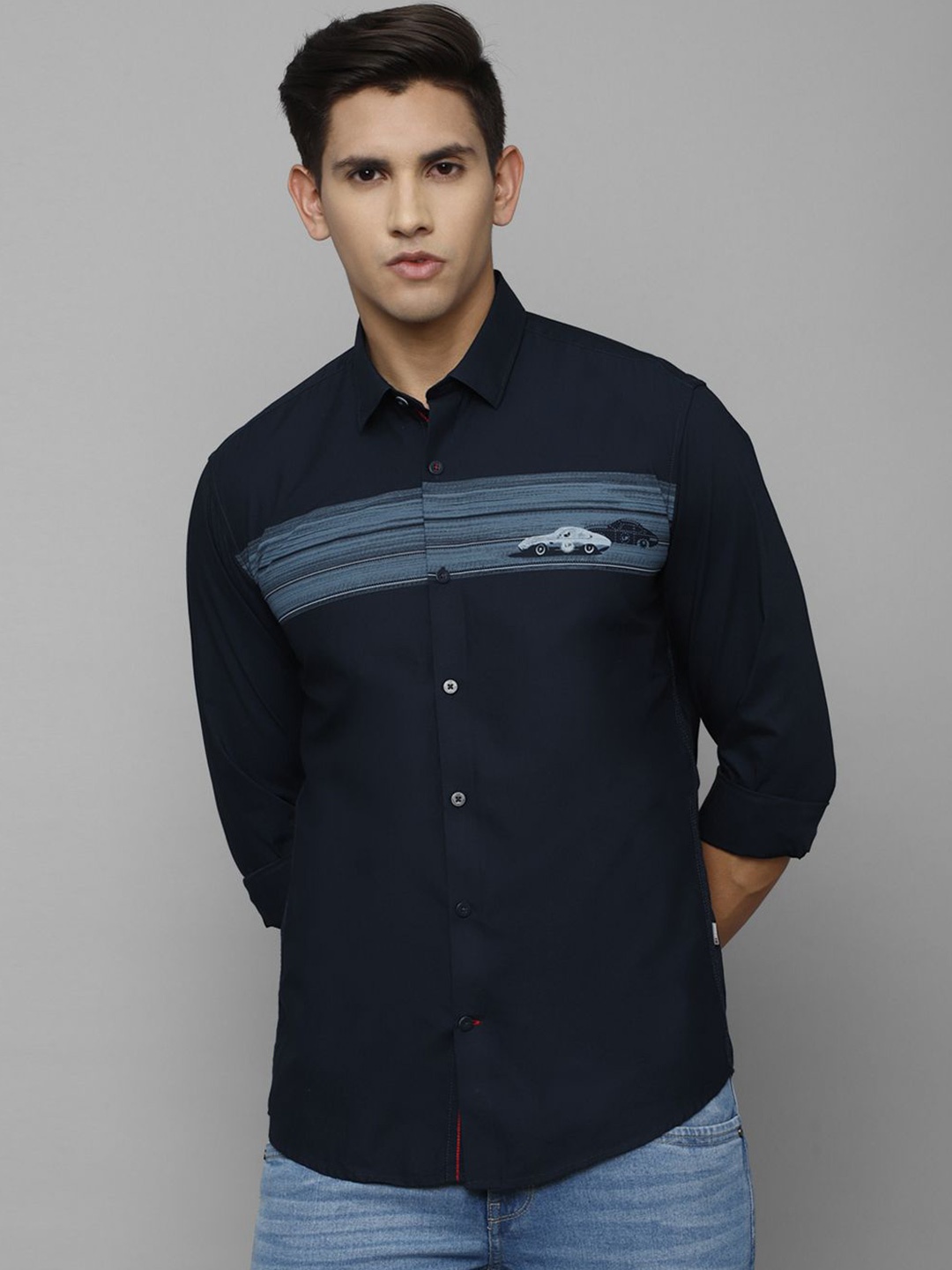 

Louis Philippe Sport Spread Collar Slim Striped Cotton Casual Shirt, Navy blue