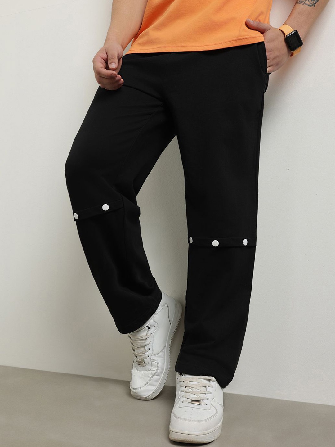 

NOBERO Men Solid Straight Fit Joggers, Black