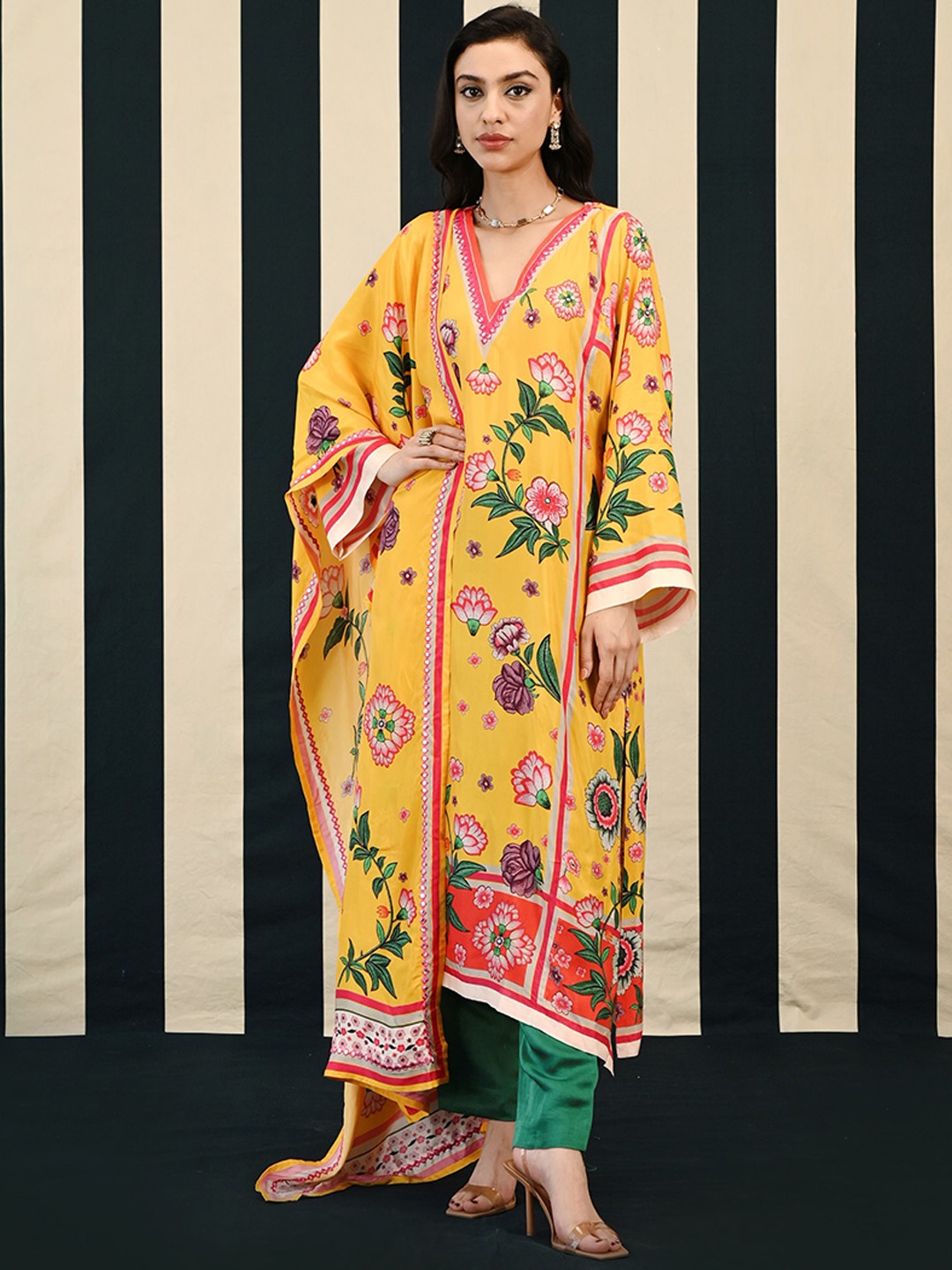 

SWATI VIJAIVARGIE Floral Printed V-Neck Pure Silk Kurta with Trousers & With Dupatta, Mustard