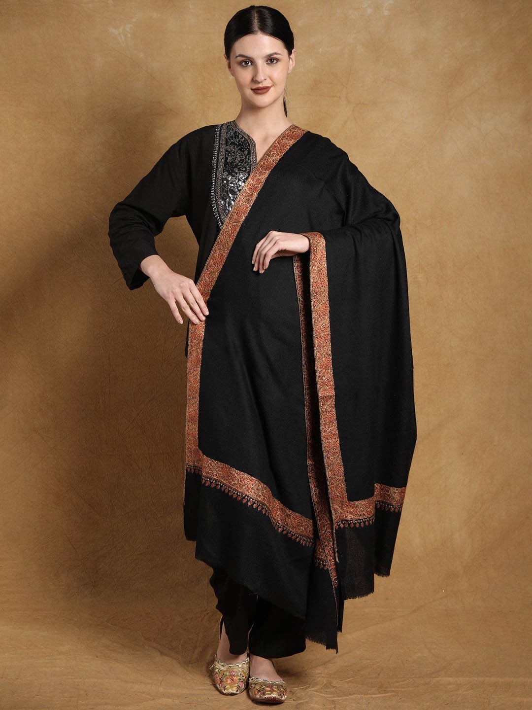 

Exotic India Phool-Bail Sozni Pure Woollen Shawl, Black