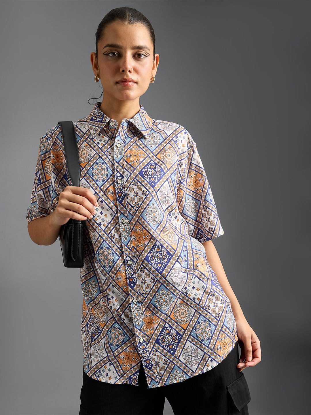 

FREAKINS Ethnic Motifs Printed Spread Collar Pure Cotton Casual Shirt, Grey