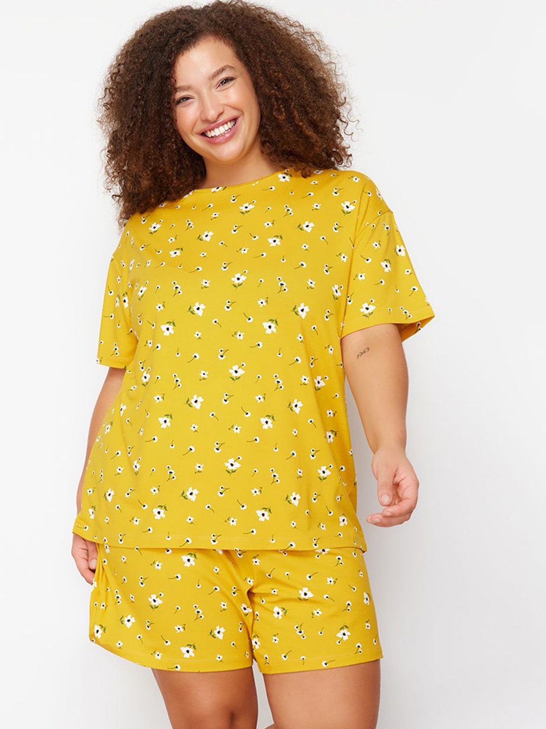

Trendyol Plus Size Printed Night suit, Yellow