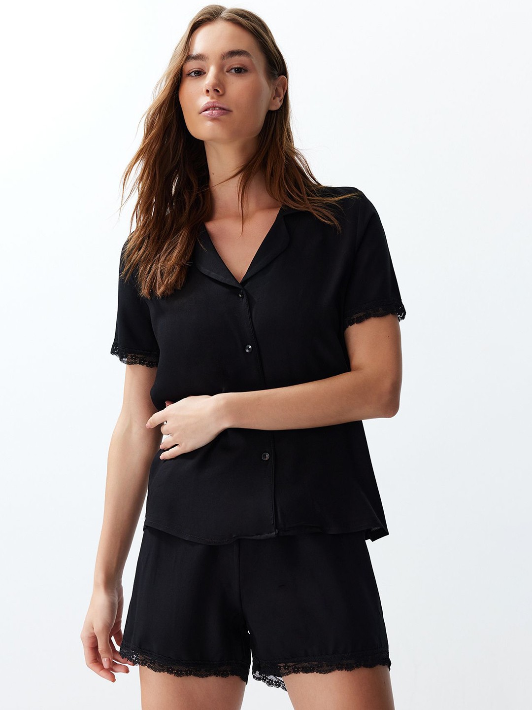

Trendyol Lapel Collar Night suit, Black