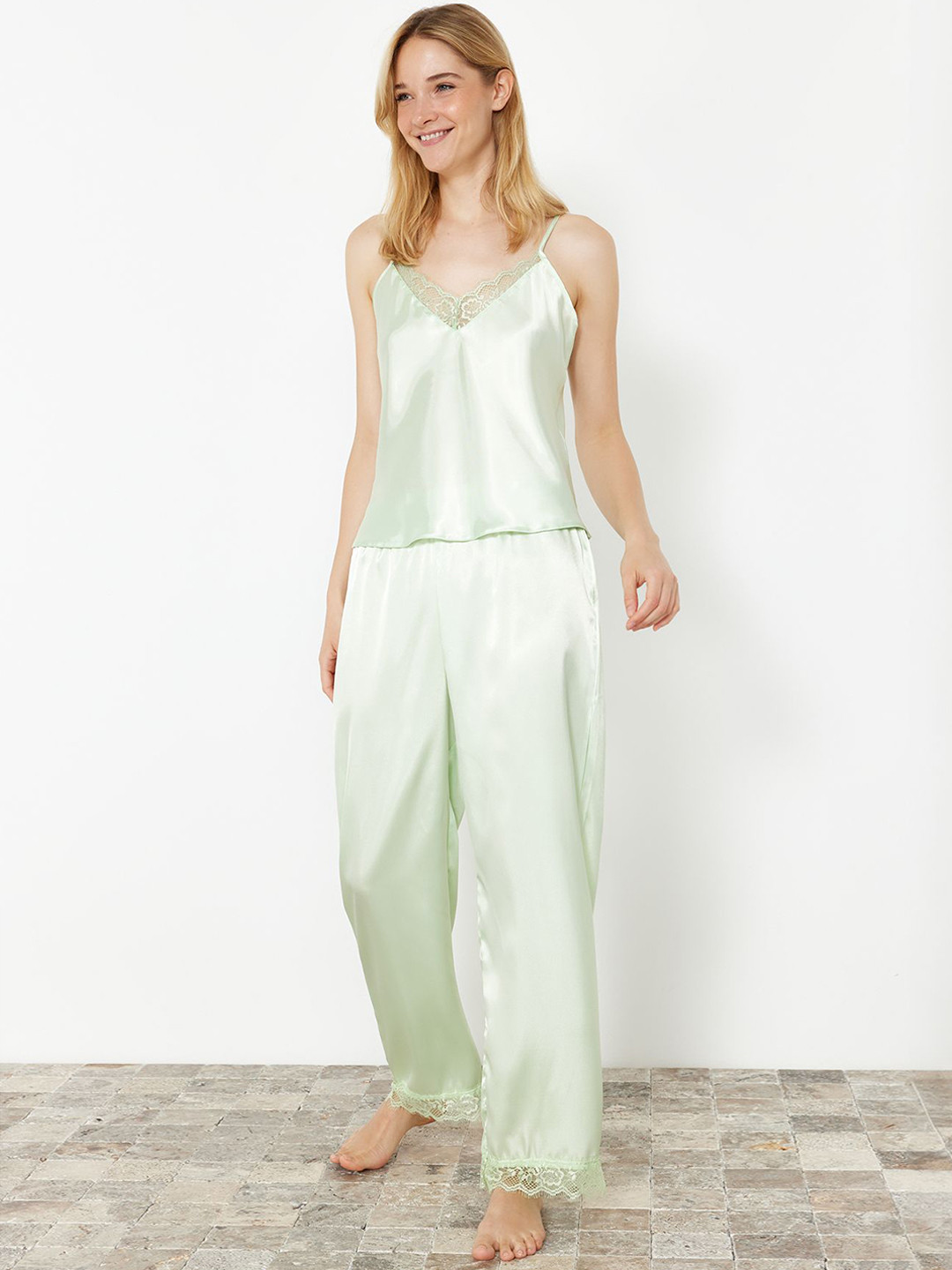 

Trendyol Shoulder Straps Night suit, Green