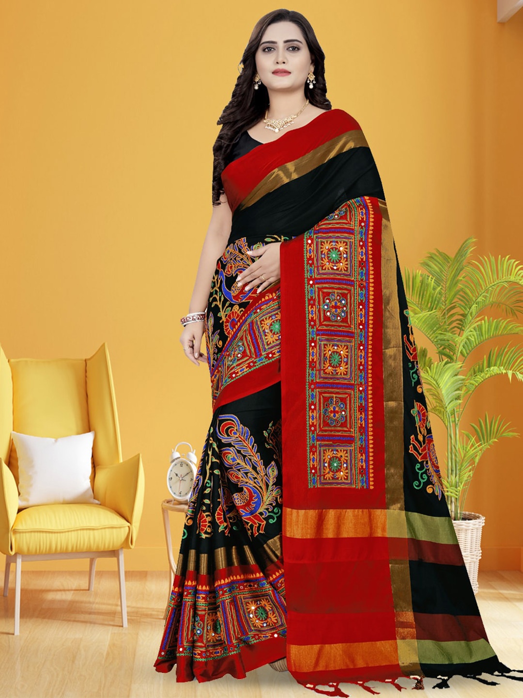 

RAJGRANTH Ethnic Motifs Embroidered Saree, Black