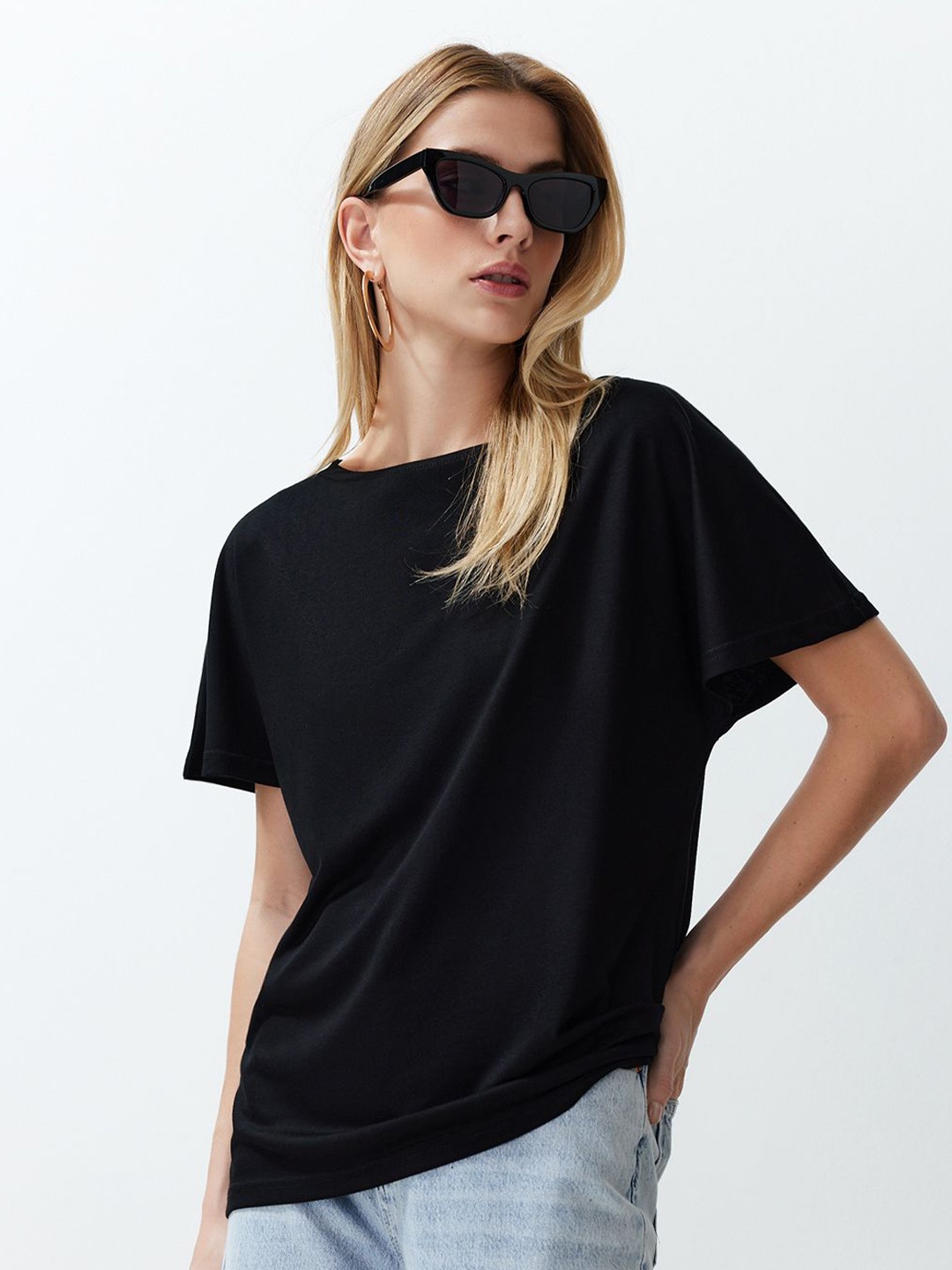 

Trendyol Extended Sleeves T-shirt, Black