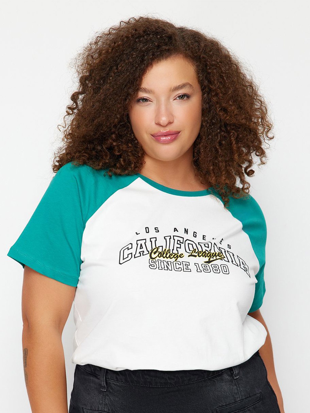 

Trendyol Plus Size Colourblocked Round Neck Pure Cotton Regular T-shirt, White