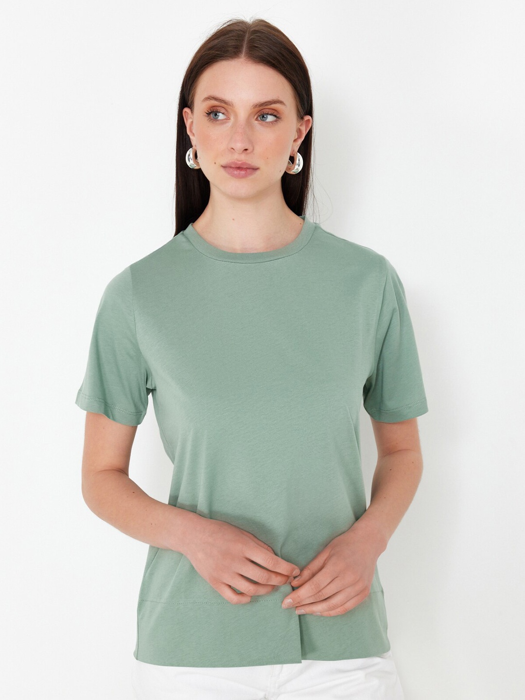 

Trendyol Round Neck Short Sleeves Cotton Regular T-shirt, Green