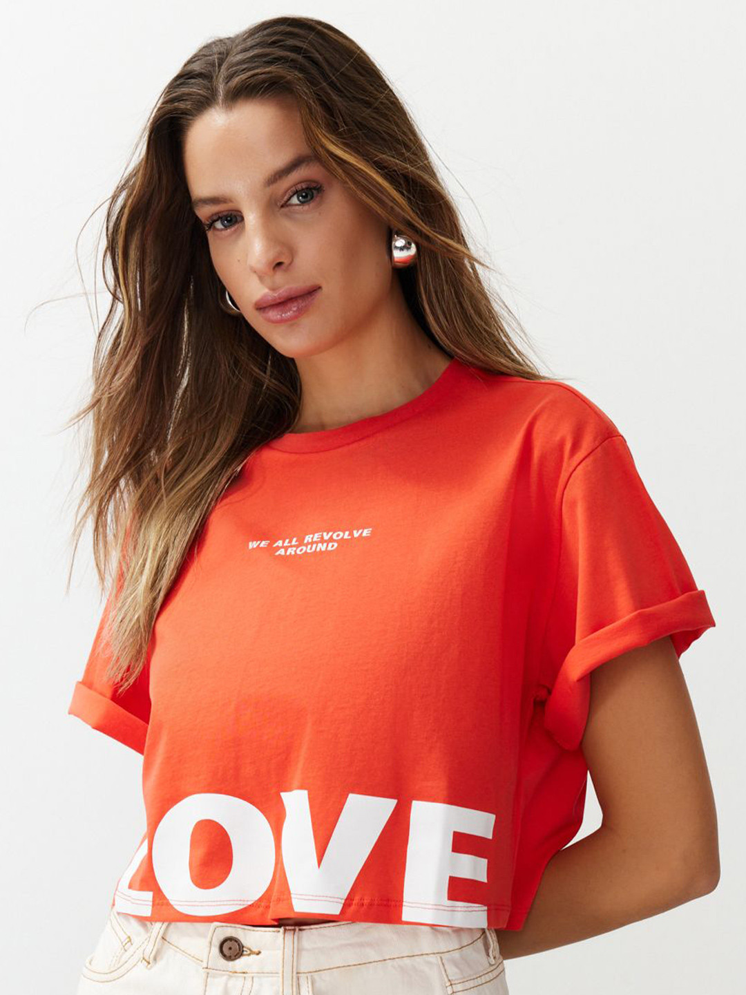 

Trendyol Typography Printed Drop-Shoulder Sleeves Pure Cotton Crop T-shirt, Orange
