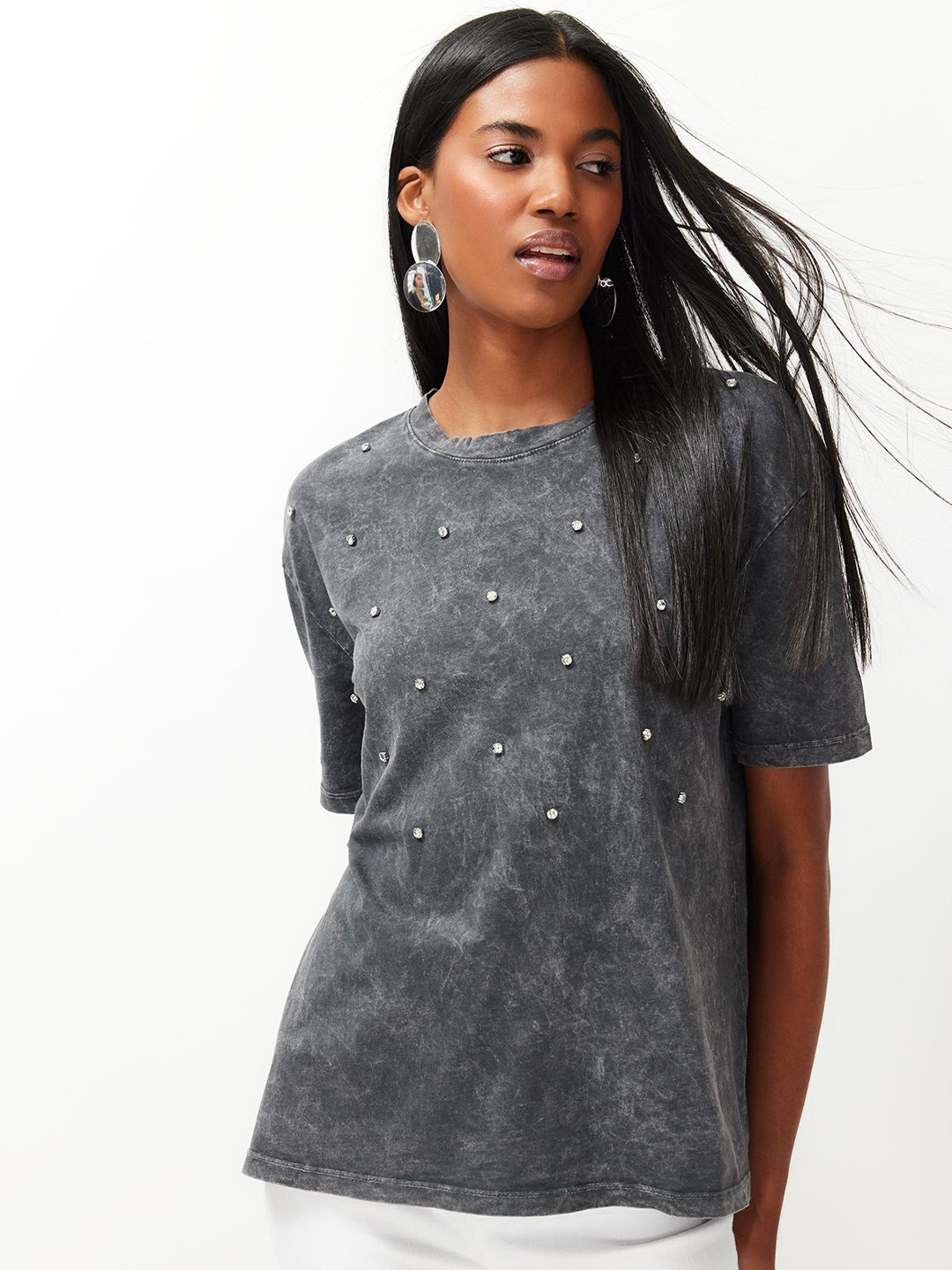 

Trendyol Round Neck Short Sleeves Cotton Regular T-shirt, Grey