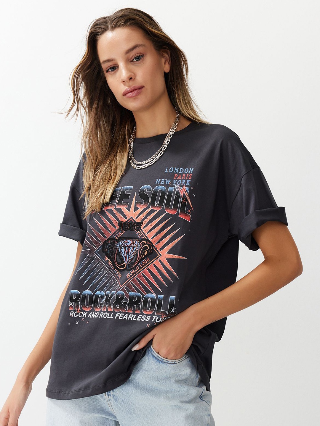 

Trendyol Typography Printed Extended Sleeves Cotton Regular T-shirt, Black