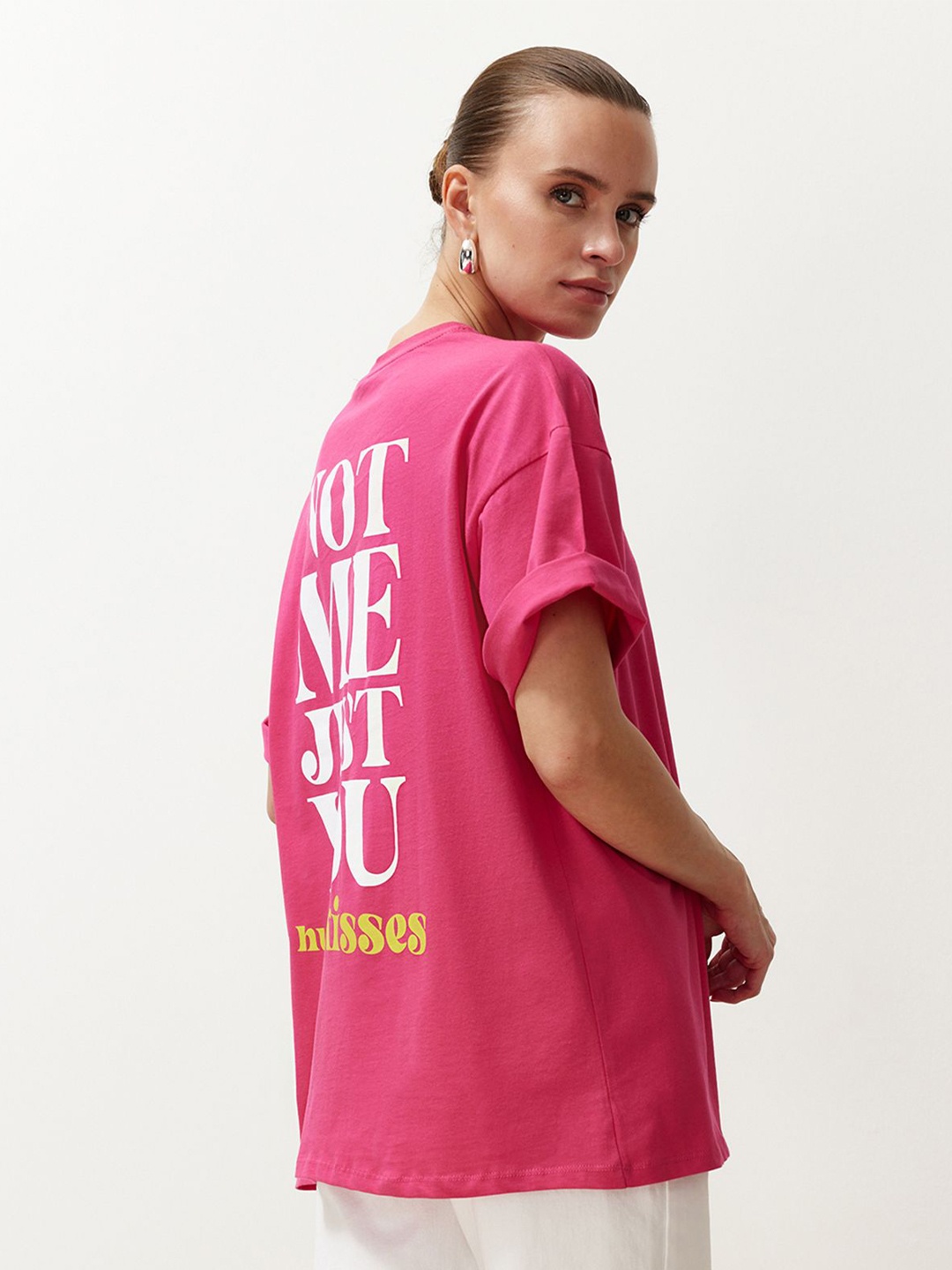 

Trendyol Typography Printed Round Neck Drop-Shoulder Sleeves Oversized T-shirt, Na