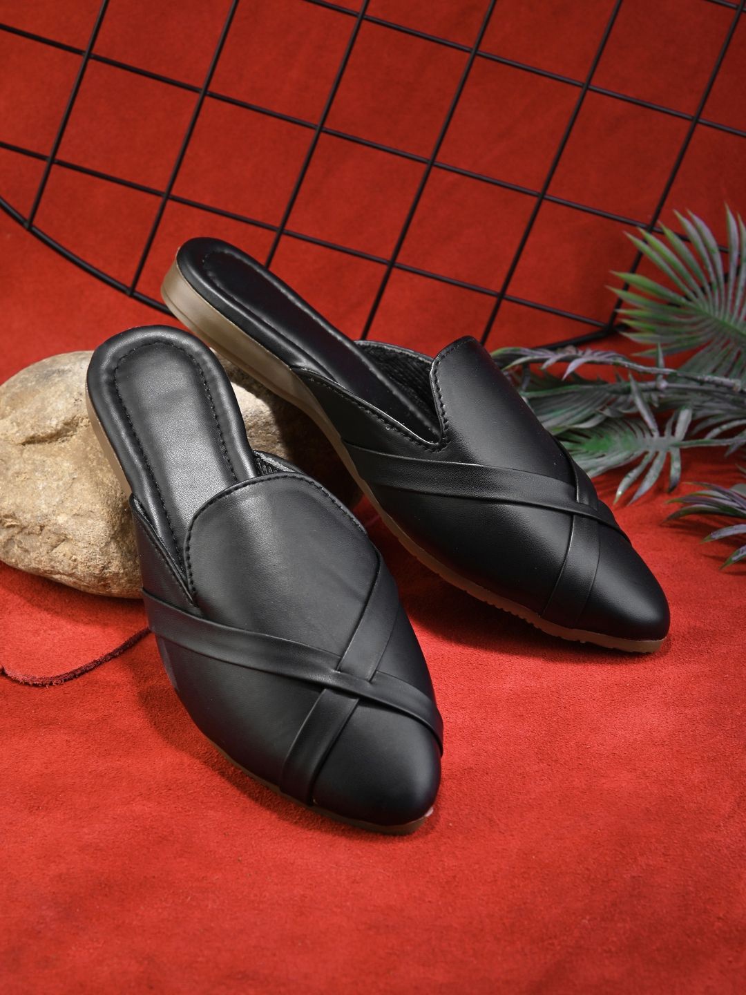 

Apratim Women Round Toe Mules Flats, Black