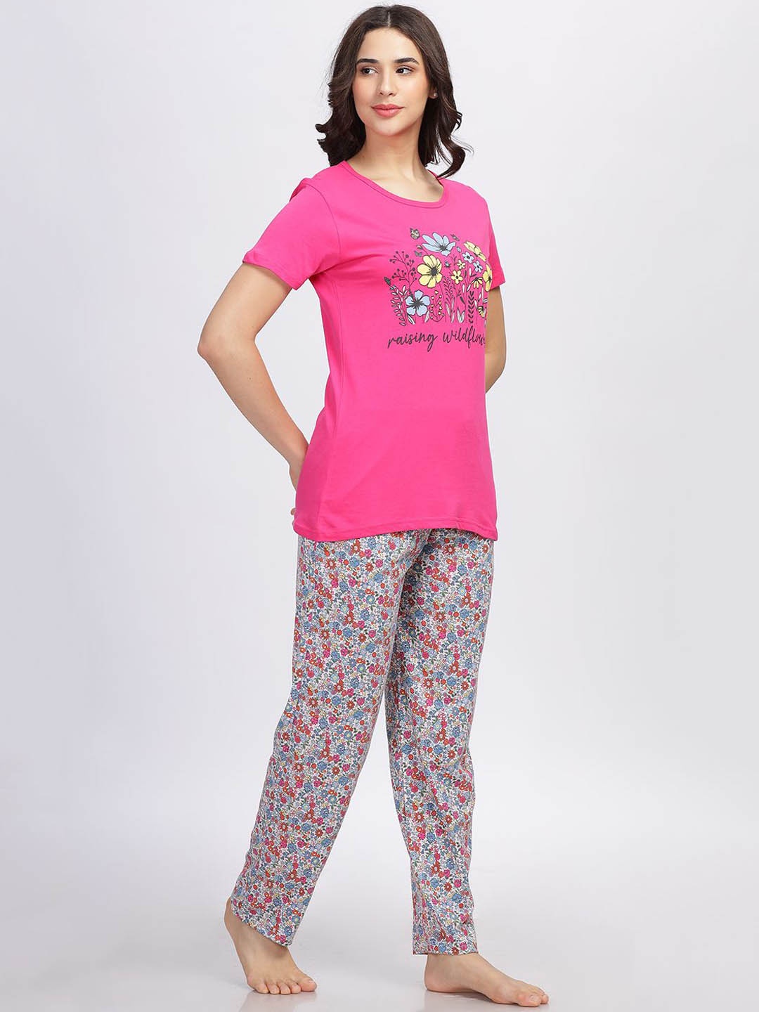 

Elzoh Floral Printed Night suit, Pink