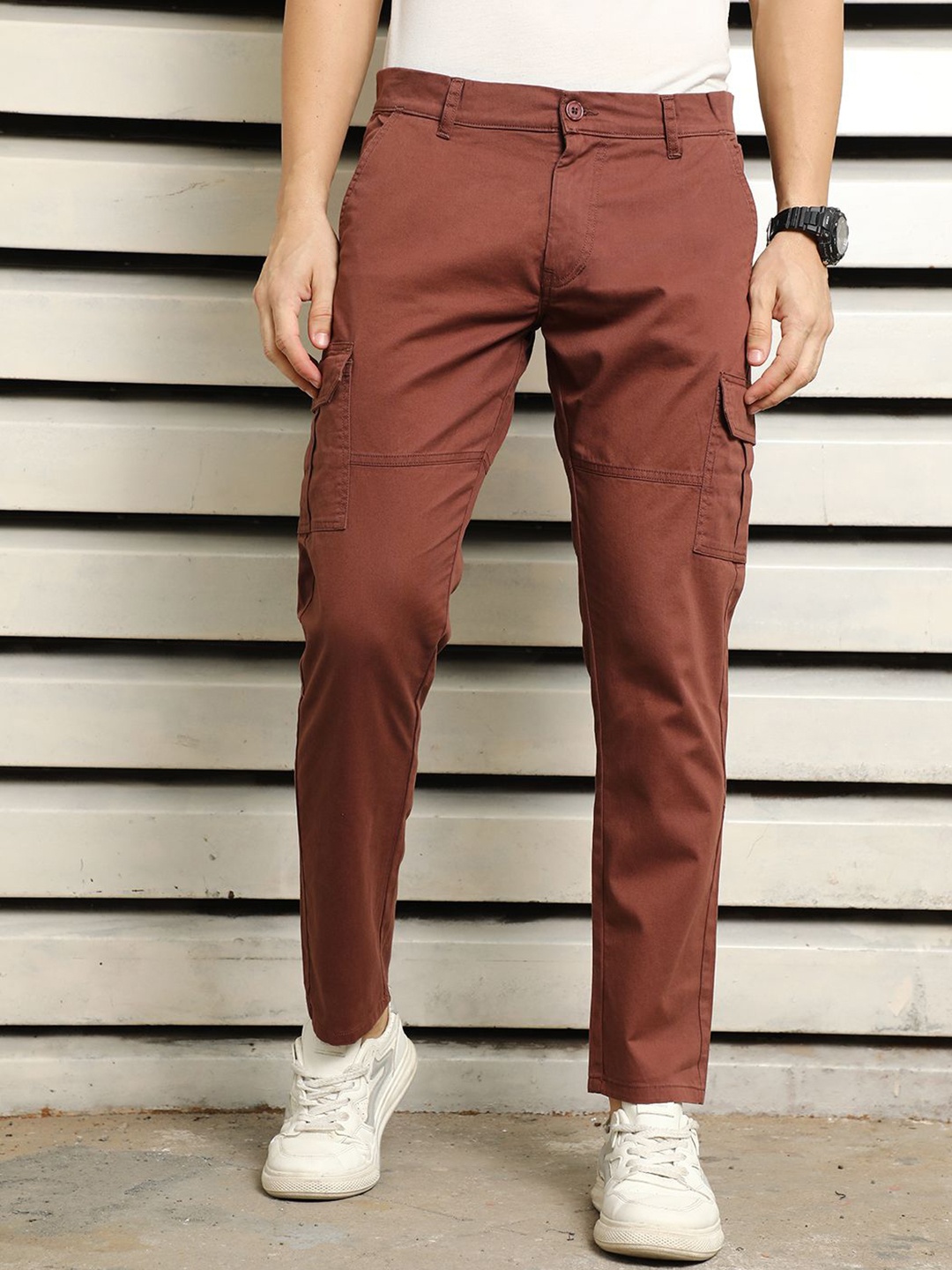 

High Star Men Straight Fit Mid-Rise Easy Wash Cargo Trousers, Brown