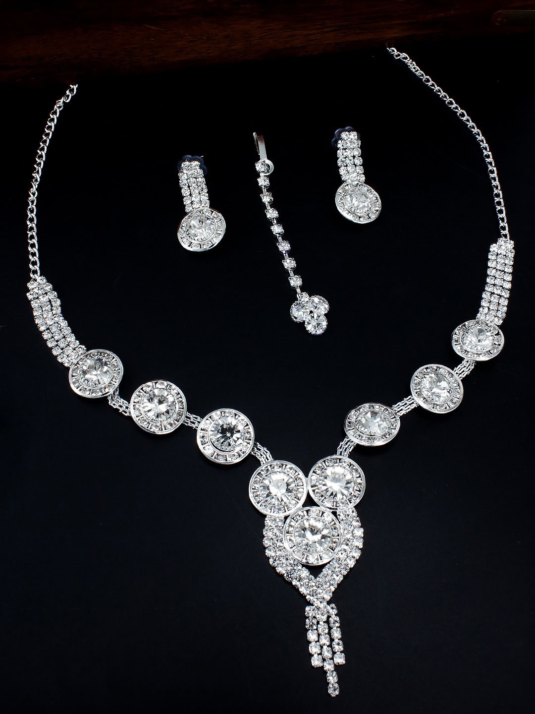 

PRIVIU Silver Plated Rhinestones Studded Jewellery Set