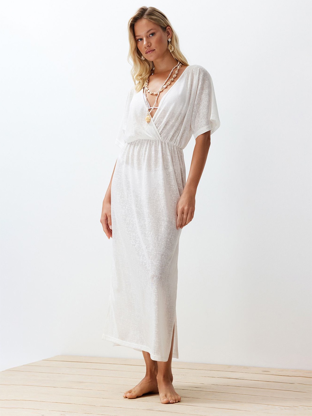 

Trendyol White Semi Sheer Cotton Extended Sleeves Wrap Dress