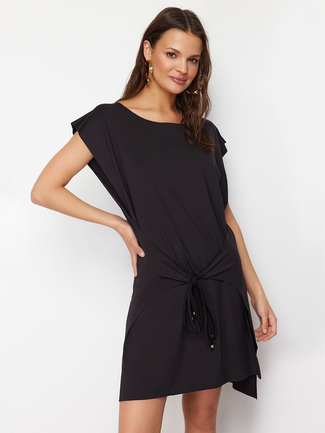 

Trendyol Women Boat Neck Extended Sleeves Belted A-Line Dress, Black