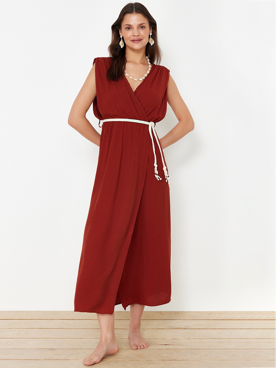 

Trendyol Midi Dress, Na