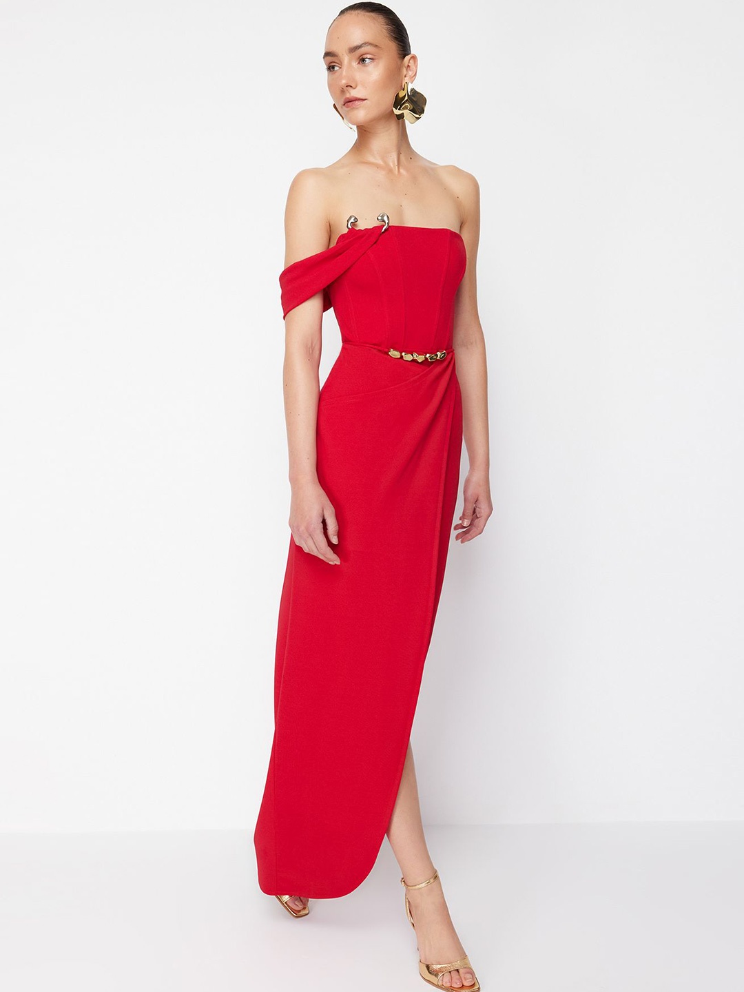 

Trendyol Red Off-Shoulder Maxi Dress