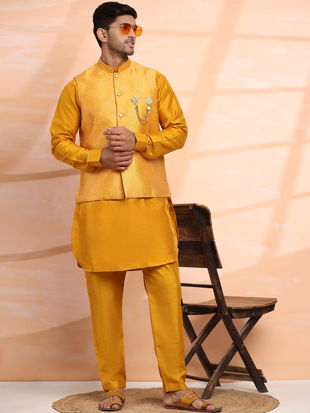

Pro-Ethic STYLE DEVELOPER Mandarin Collar Jacquard Straight Pure Silk Kurta With Trouser, Mustard