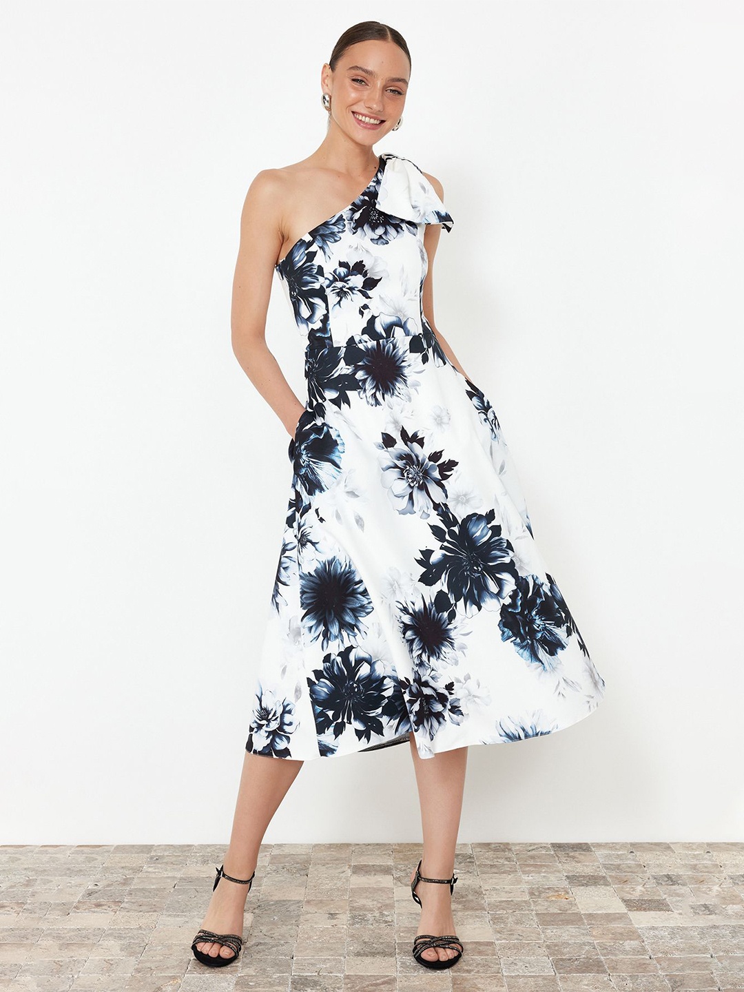 

Trendyol One Shoulder Floral Printed A-Line Midi Dress, White