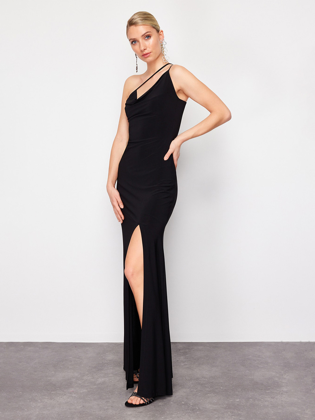

Trendyol Shoulder Straps Maxi Dress, Black