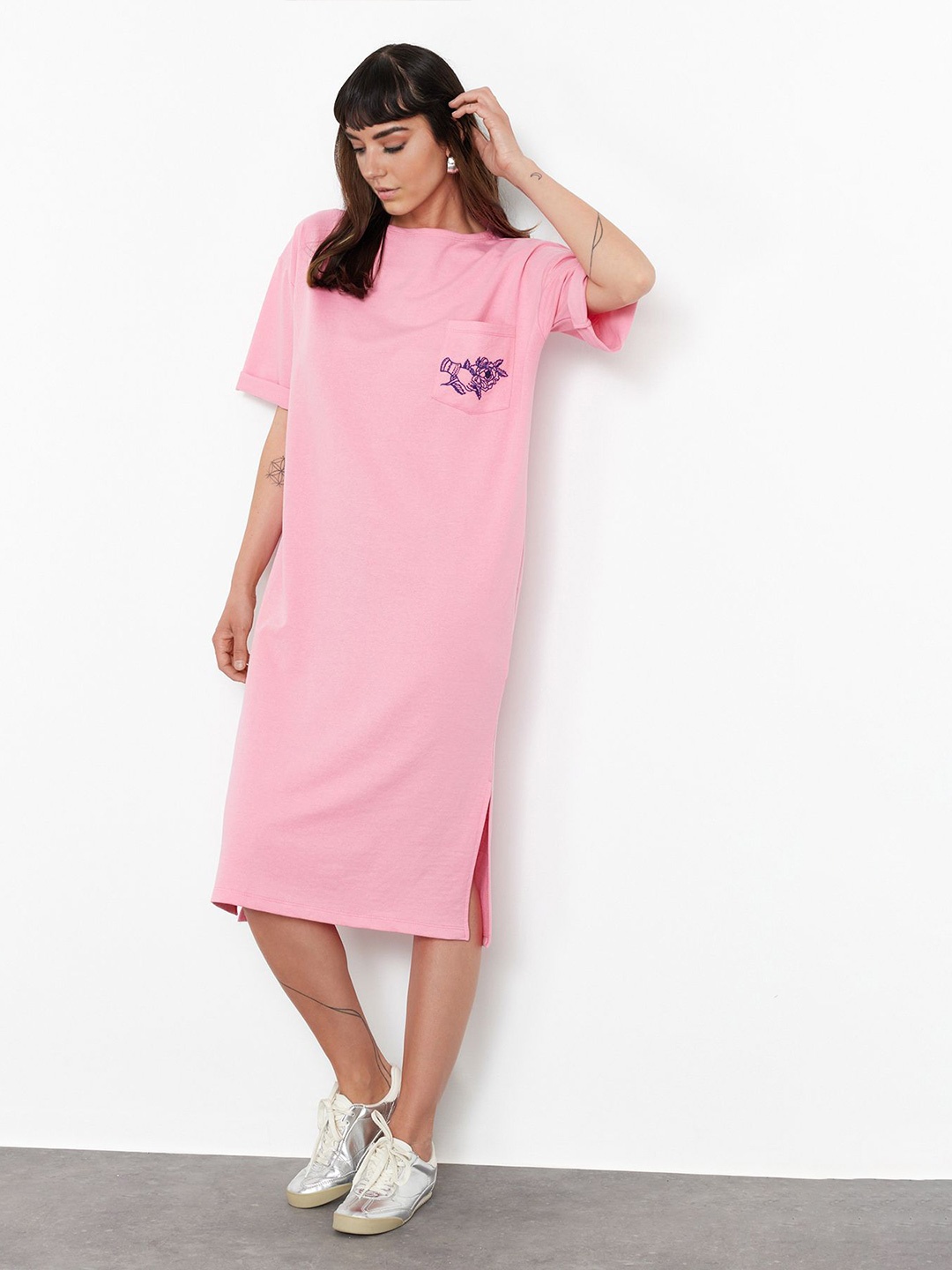 

Trendyol Round Neck Short Sleeves T-shirt Dress, Pink