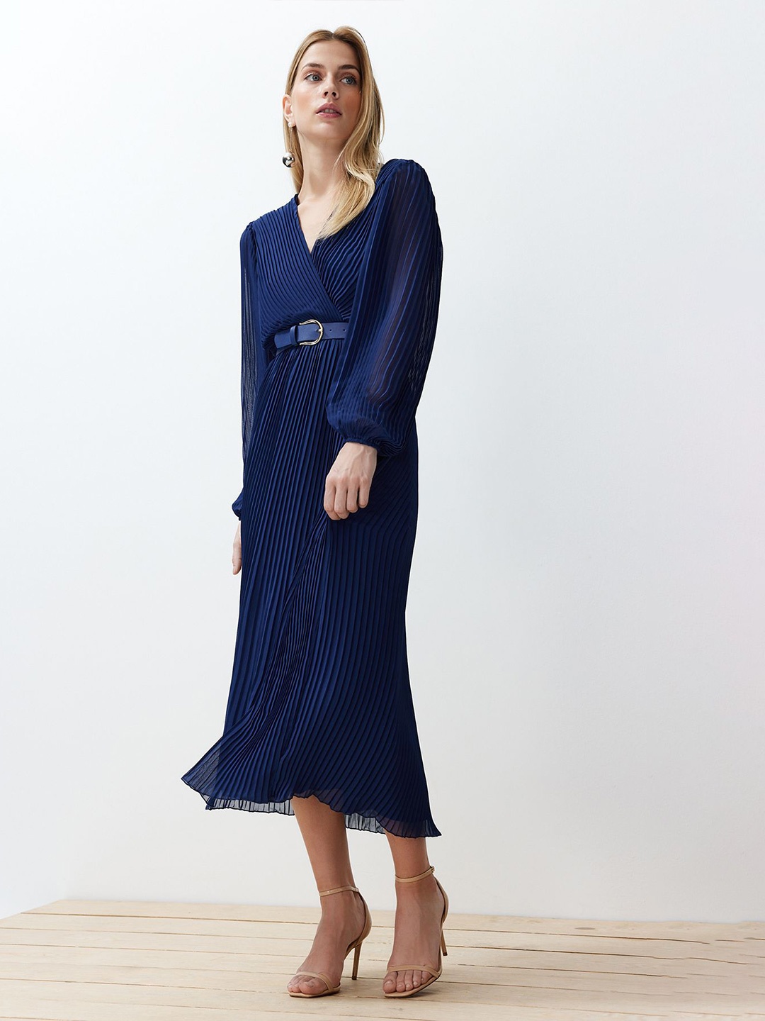 

Trendyol V Neck Long Puff Sleeves A-Line Midi Dress, Navy blue