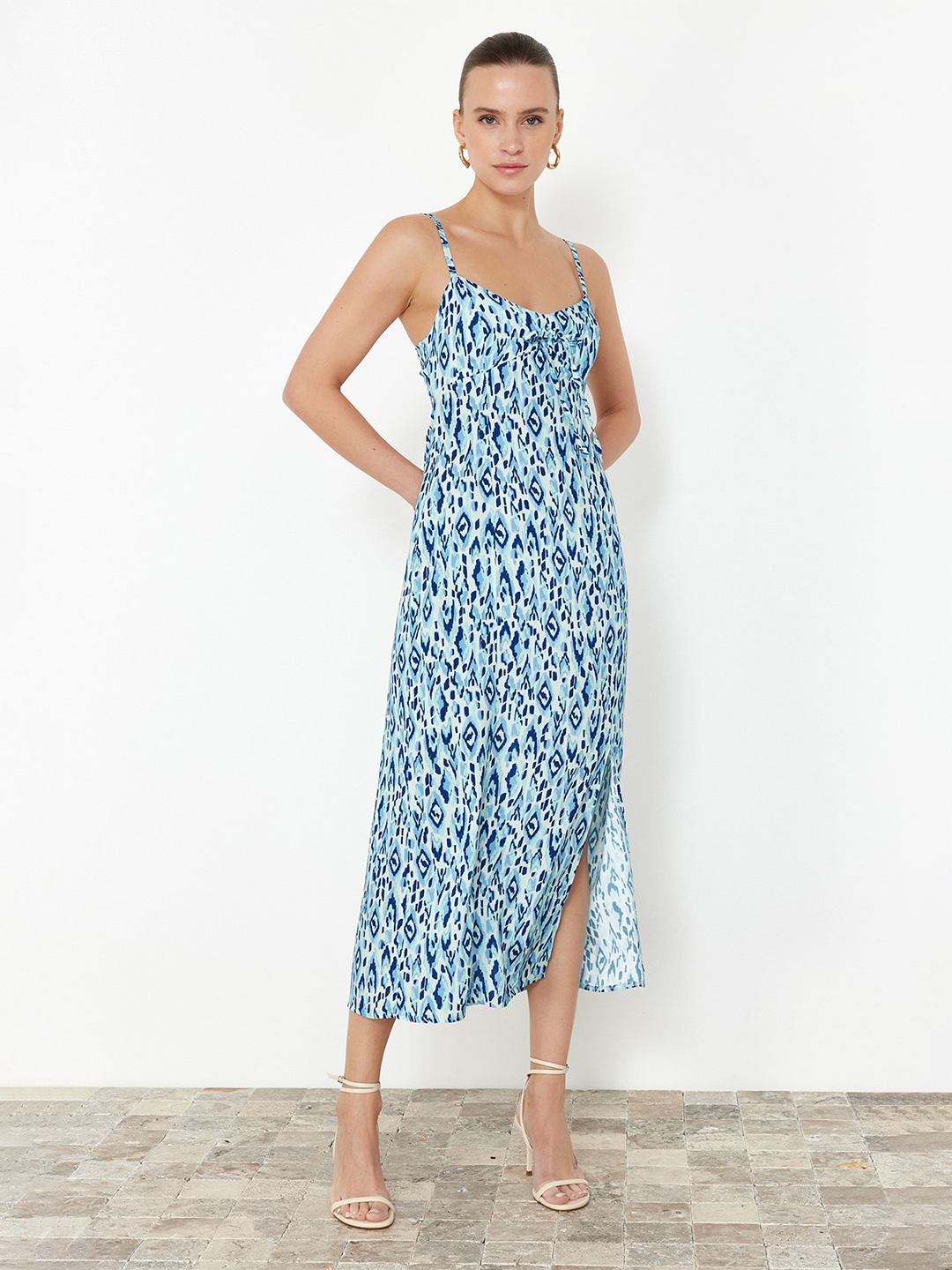 

Trendyol Women Abstract Printed Halter Neck Maxi Dress, Blue