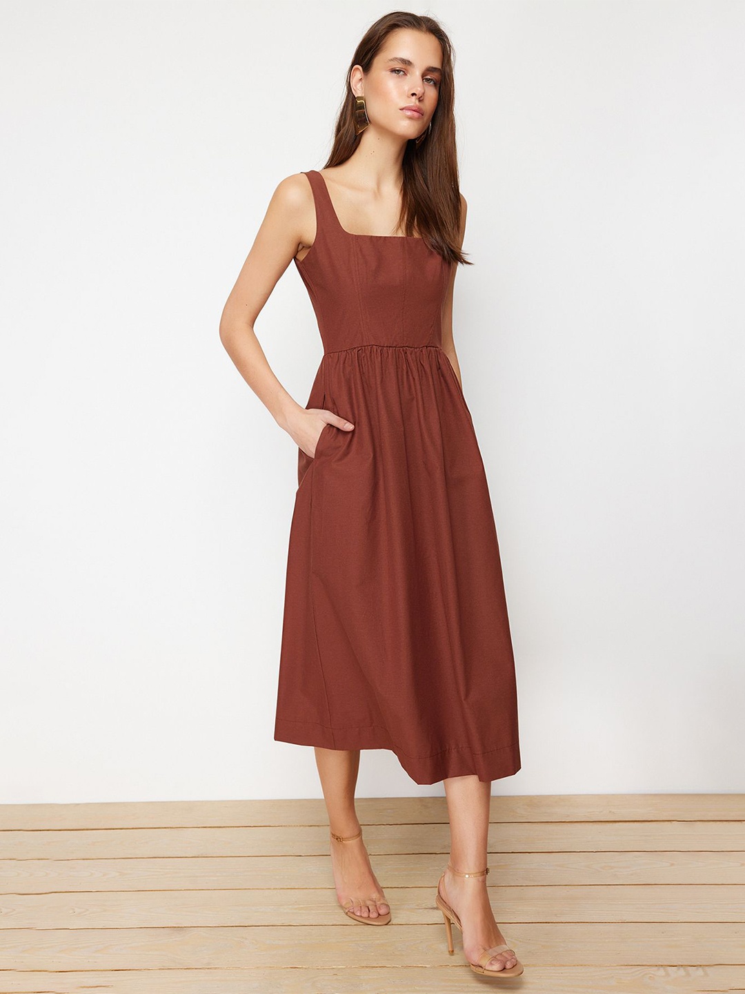 

Trendyol Square Neck Sleeveless Cotton A-Line Midi Dress, Maroon