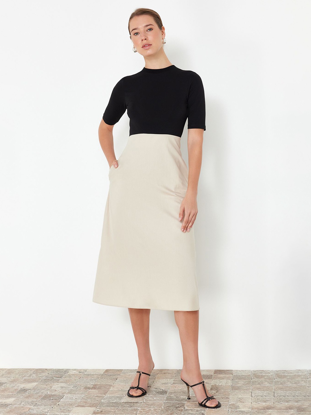 

Trendyol Colourblocked T-shirt Midi Dress, Black