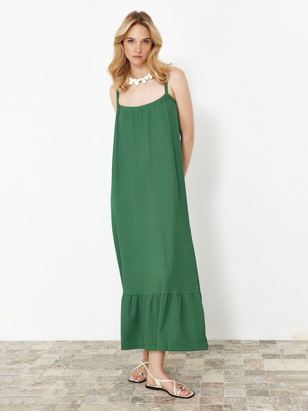 

Trendyol Green Shoulder Straps Maxi Dress