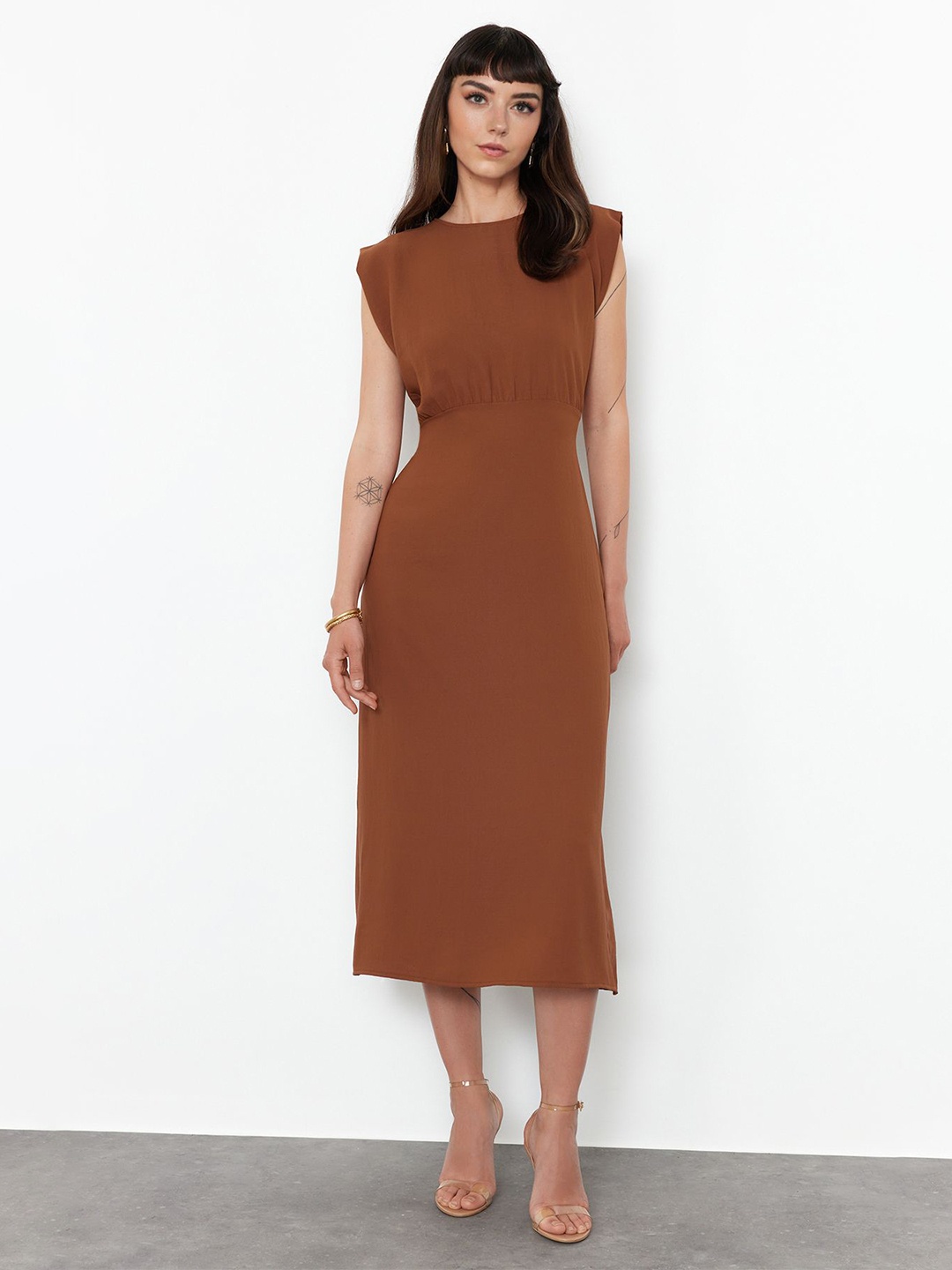 

Trendyol Sheath Extended Sleeves Midi Dress, Brown