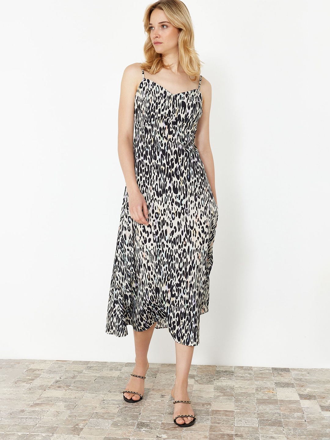 

Trendyol Women Animal Printed Shoulder Straps A-Line Midi Dress, Black