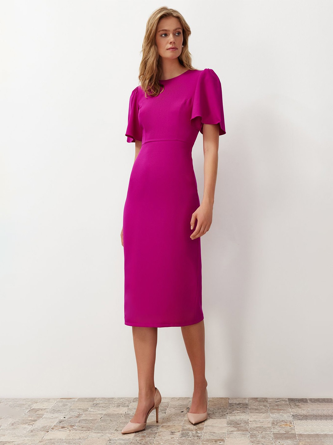 

Trendyol Round Neck Bell Sleeves Sheath Midi Dress, Pink