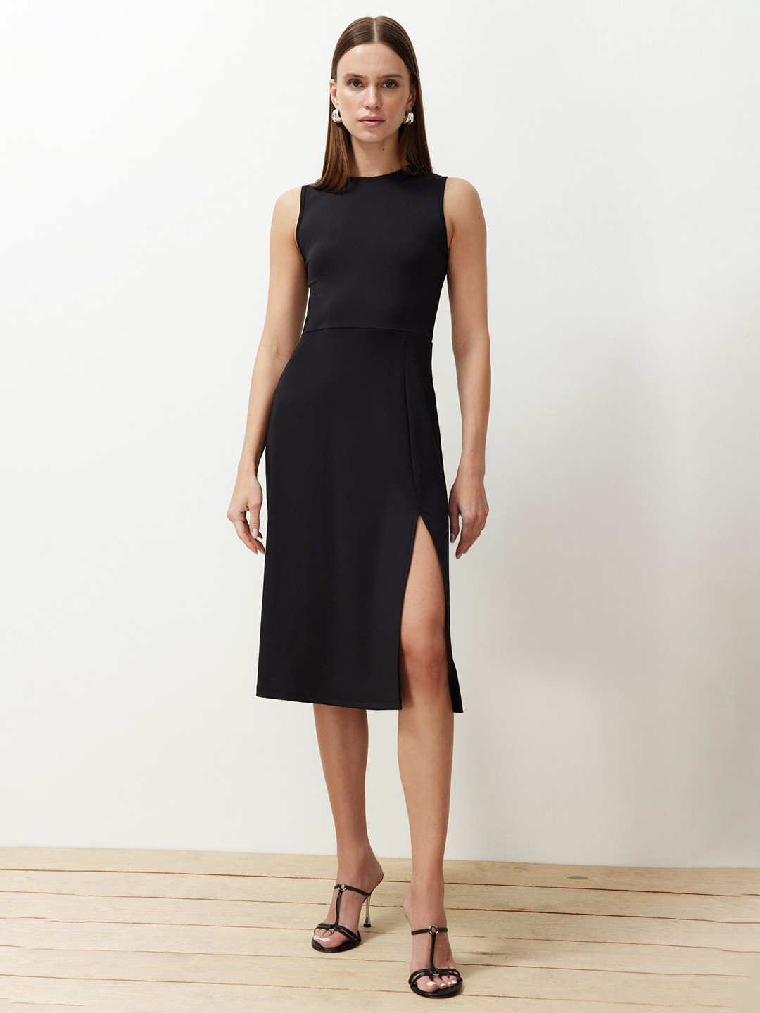 

Trendyol Sleeveless Sheath Dress, Black