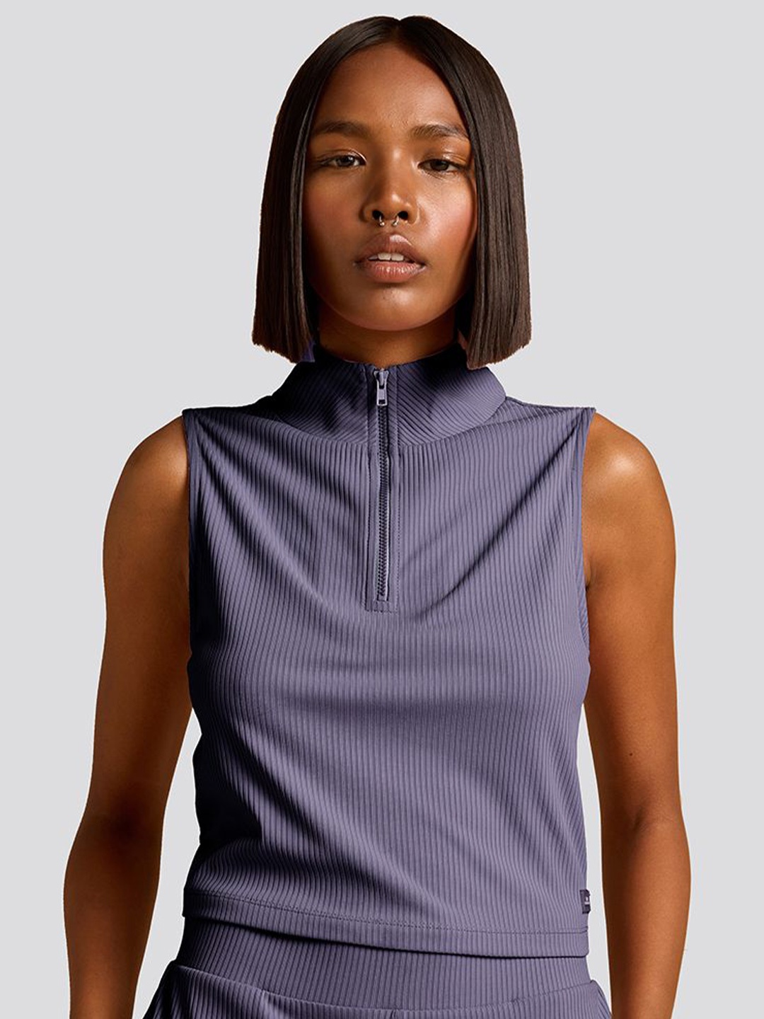 

Muvazo Mock Neck Regular Top, Lavender