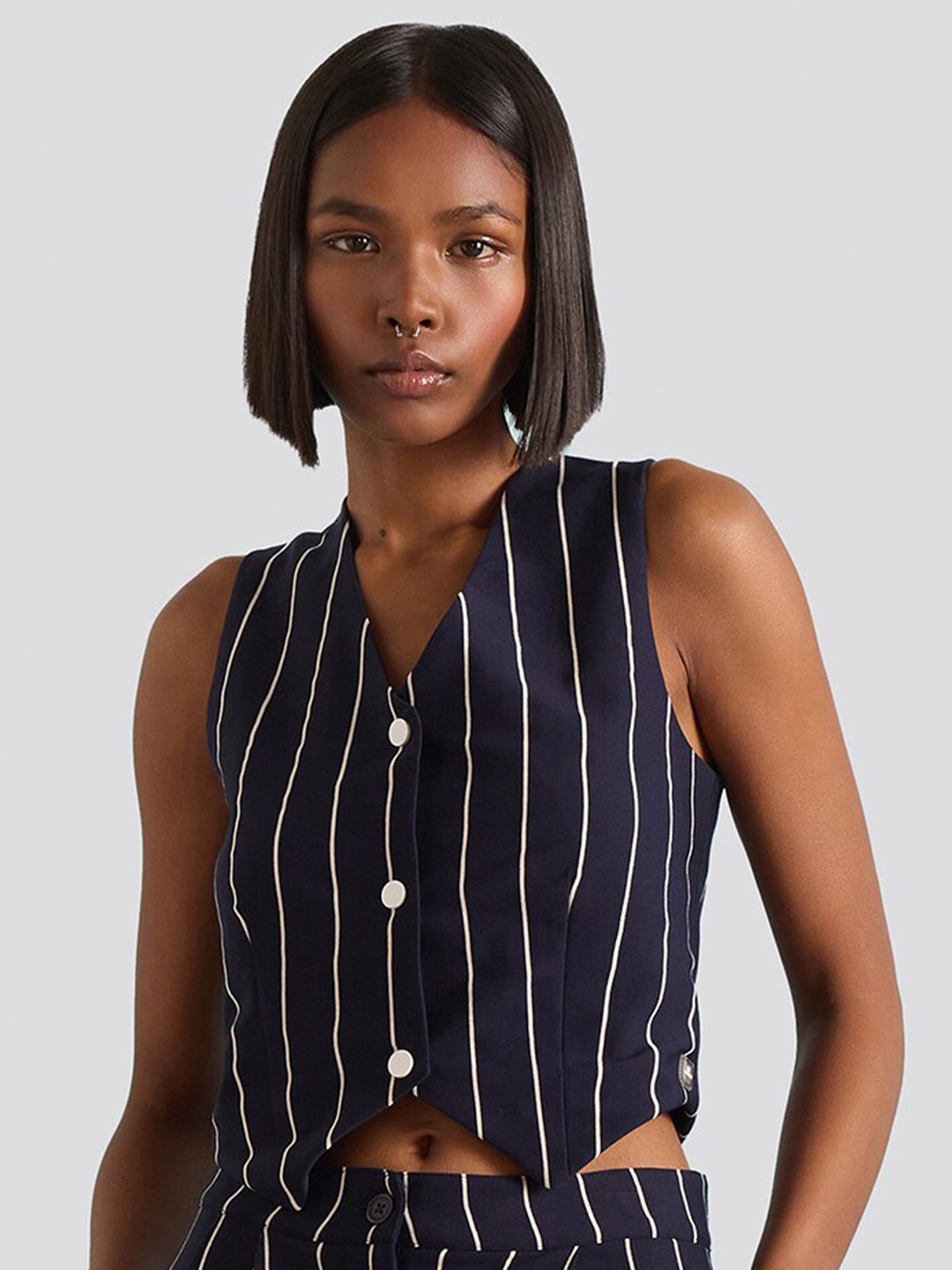 

Muvazo Vertical Stripes Regular Top, Navy blue