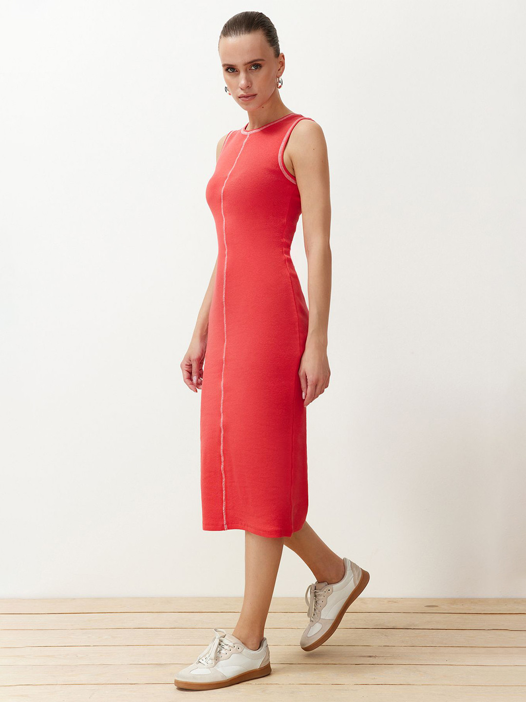 

Trendyol Round Neck Sleeveless Sheath Midi Dress, Orange