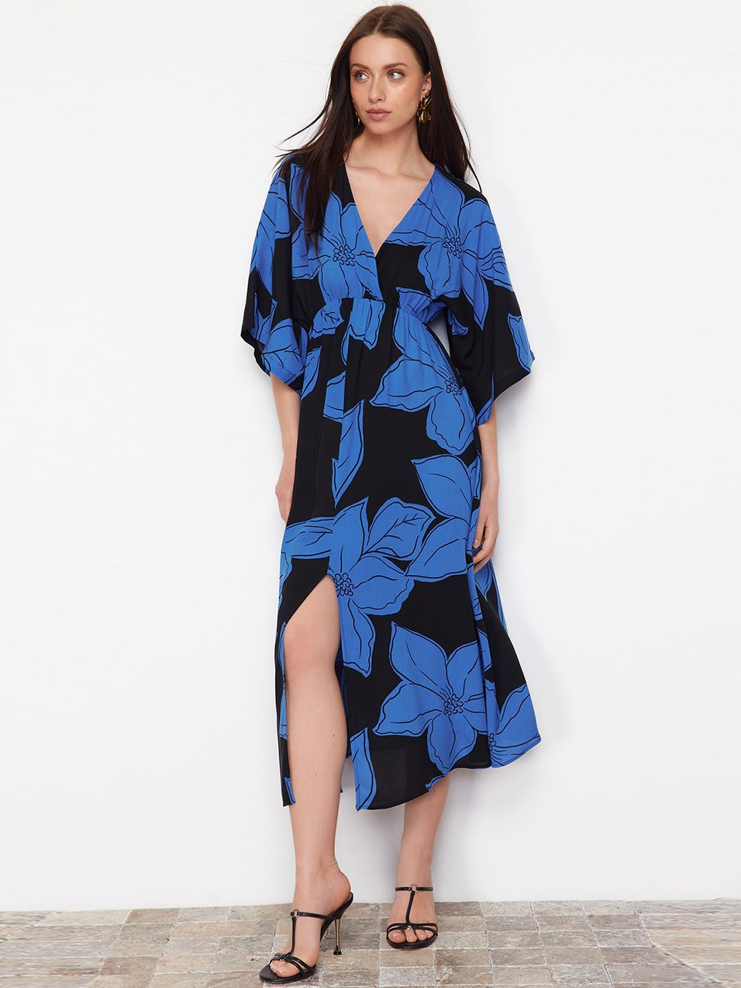 

Trendyol Floral Printed V-Neck Extended Sleeves A-Line Midi Dress, Black