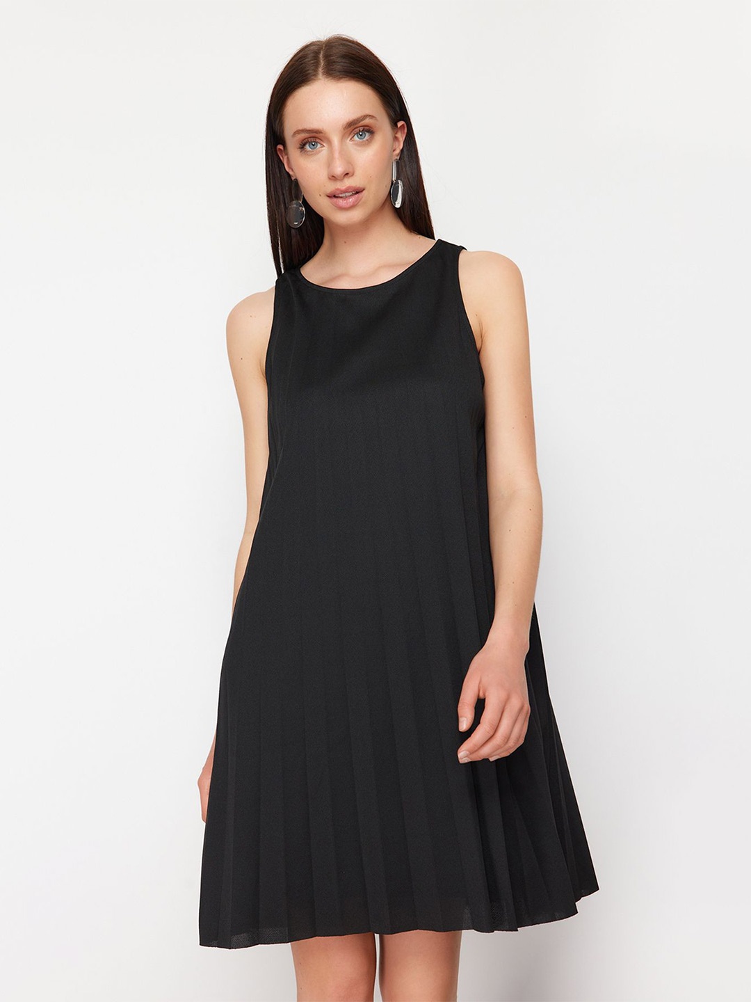 

Trendyol Round Neck Sleeveless A-Line Dress, Black