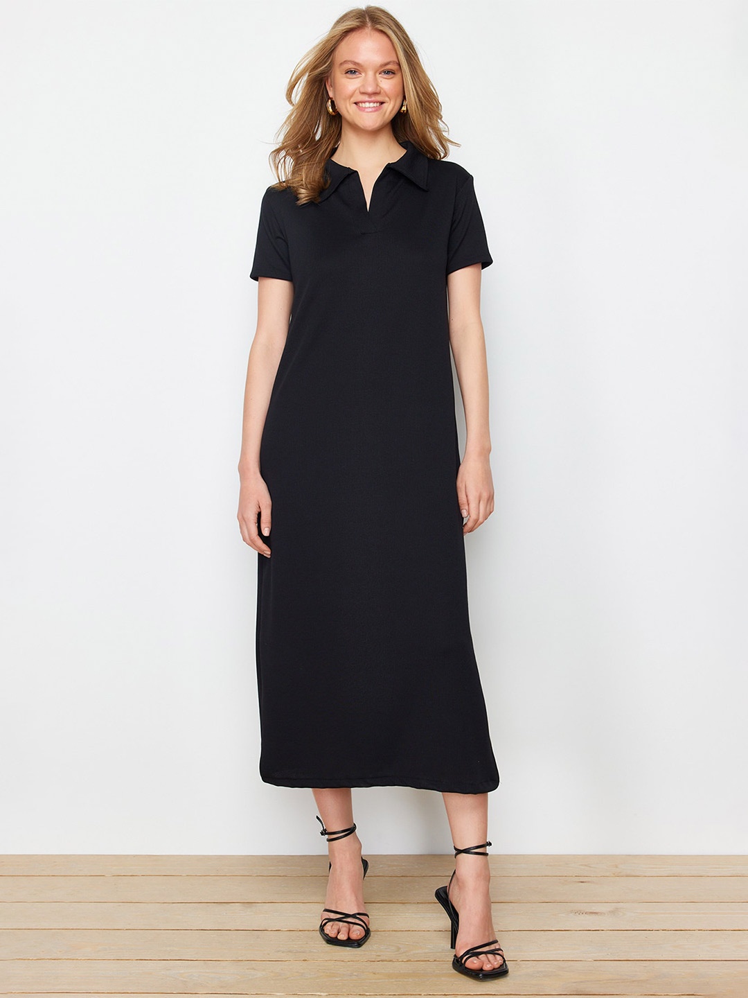 

Trendyol Polo Collar Short Sleeves T-shirt Midi Dress, Black