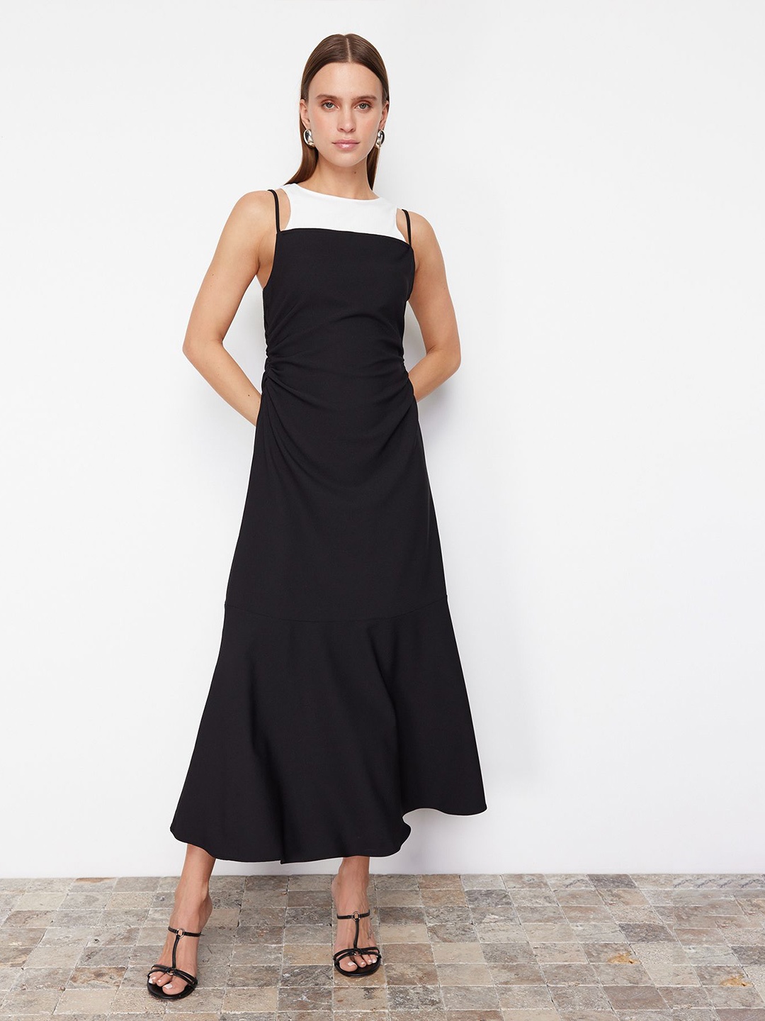 

Trendyol Shoulder Straps Fit & Flare Maxi Dress, Black