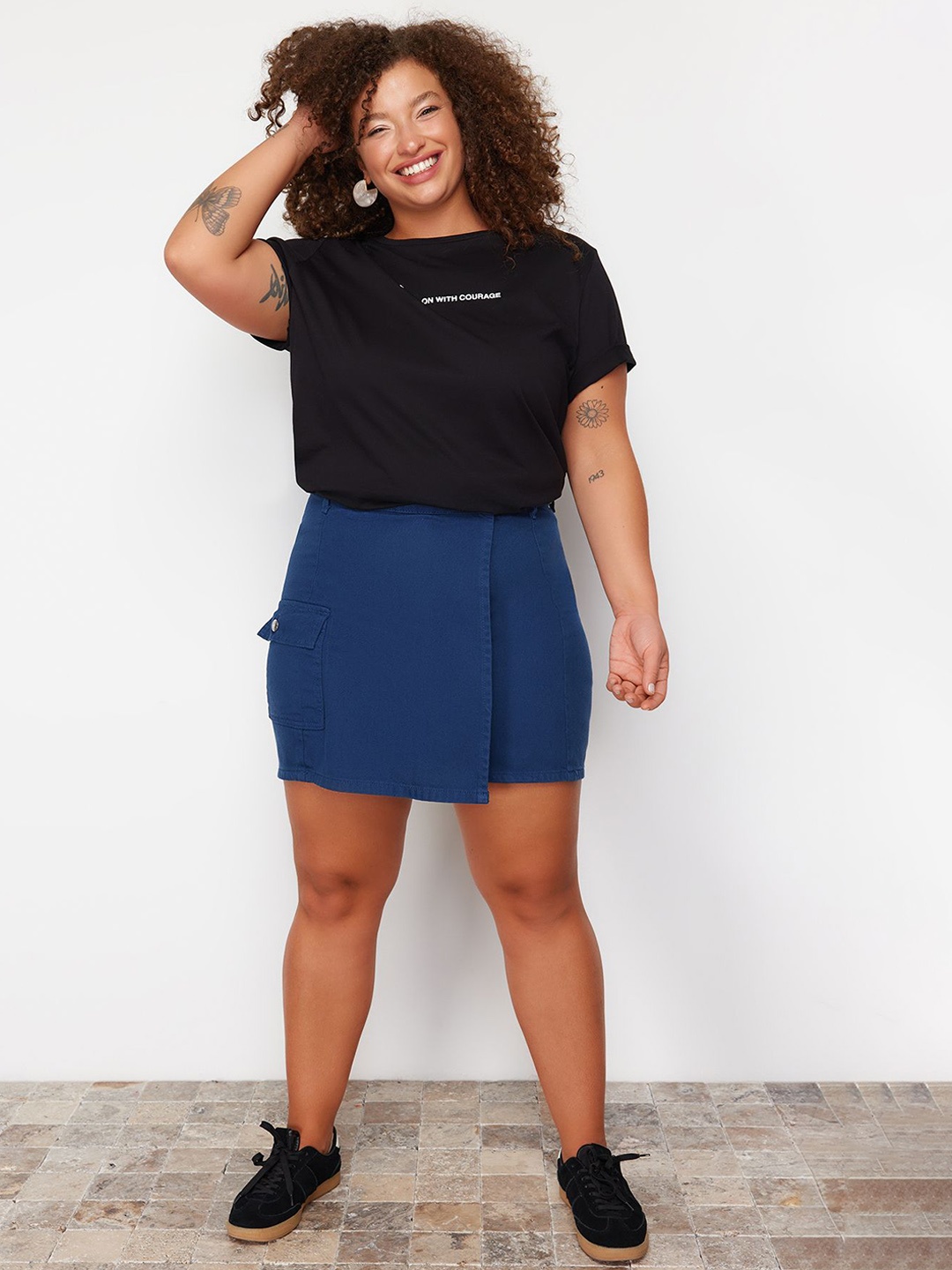 

Trendyol Women Plus Size Mini Pure Cotton Shorts, Blue