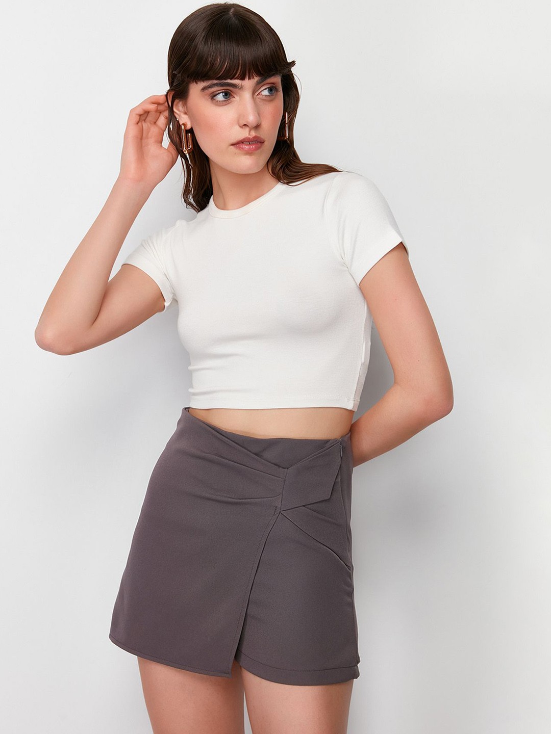 

Trendyol Women Mid-Rise Shorts, Brown
